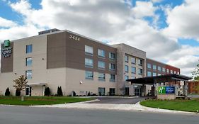 Holiday Inn Express & Suites Eagan - Minneapolis Area By Ihg